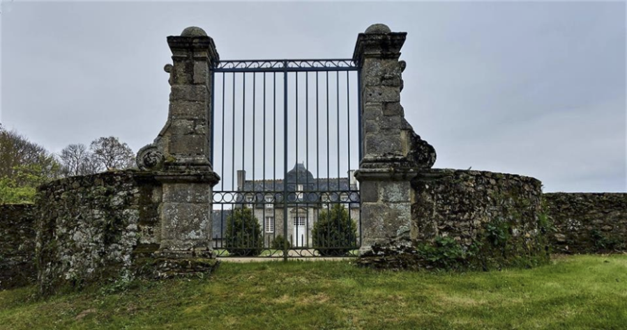 Le Château de Keravel Commune de Grâces